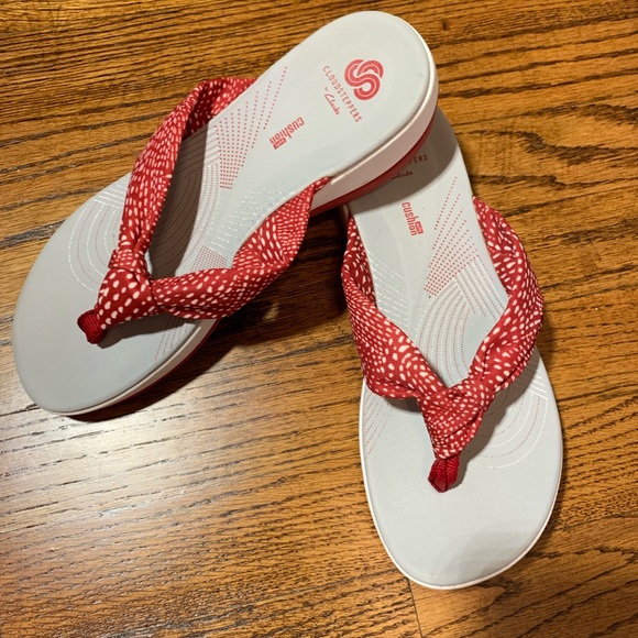 clarks cloudsteppers womens white